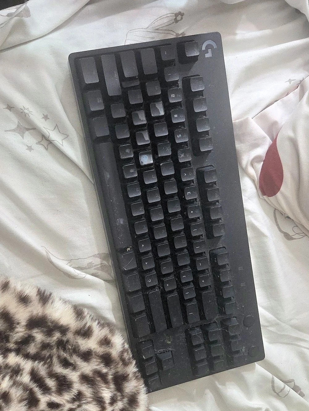 Logitech G915 TKL Lightspeed Wireless RGB Mechanical Gaming Keyboard Wireless